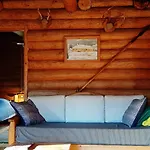 Raistiko Talu- Farmhouse, Off-grid And * Punakula