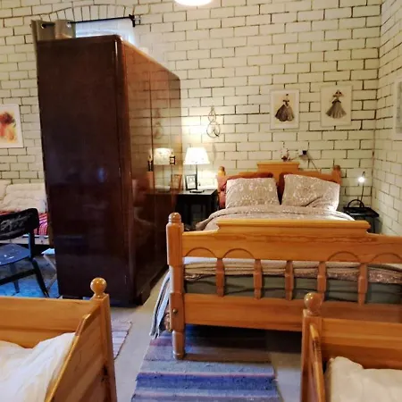 Séjour à la ferme Raistiko Talu- Farmhouse, Off-grid And