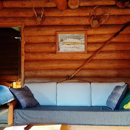 Raistiko Talu- Farmhouse, Off-grid And * Punakula