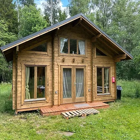 Raistiko Talu- Farmhouse, Off-grid And Séjour à la ferme Punakula
