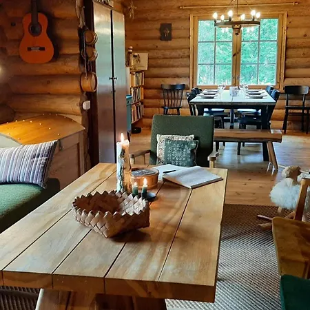 Raistiko Talu- Farmhouse, Off-grid And Smještaj na farmi *