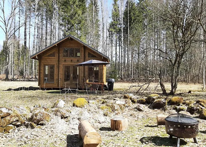 Raistiko Talu- Farmhouse, Off-grid And * Punakula