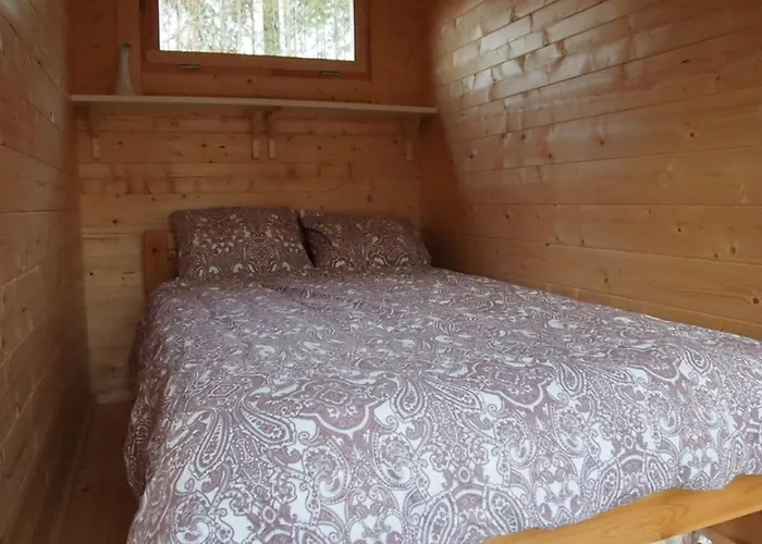 Raistiko Talu- Farmhouse, Off-grid And Farm stay Punakula