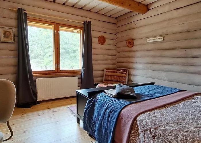 Raistiko Talu- Farmhouse, Off-grid And * Punakula